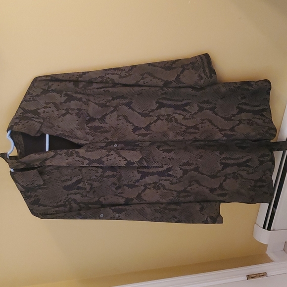 Dress - Picture 1 of 3